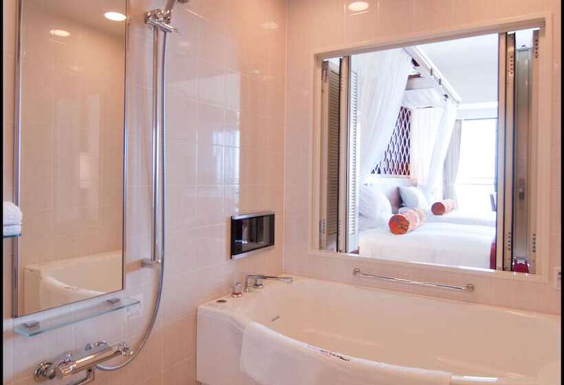 סוויטה מלכותית, Southern Beach Hotel & Resort