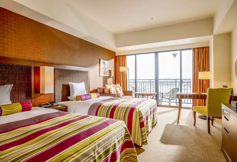 オーシャンビューのプレミアムルーム。, Southern Beach Hotel & Resort