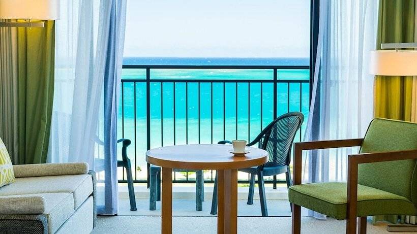 غرفة ديلوكس مطلّة علي البحر, Southern Beach Hotel & Resort