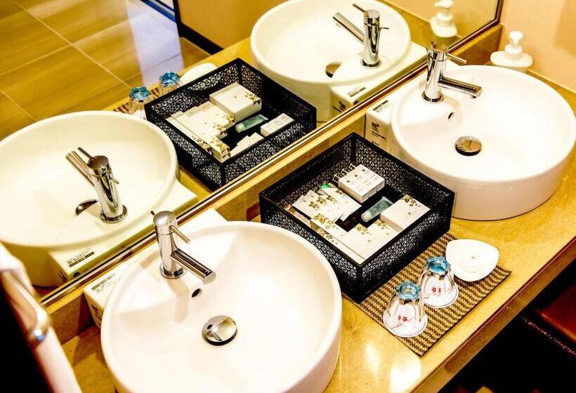 סוויטה מלכותית, Southern Beach Hotel & Resort