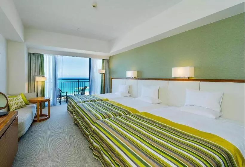 オーシャンビューのデラックストリプルルーム, Southern Beach Hotel & Resort