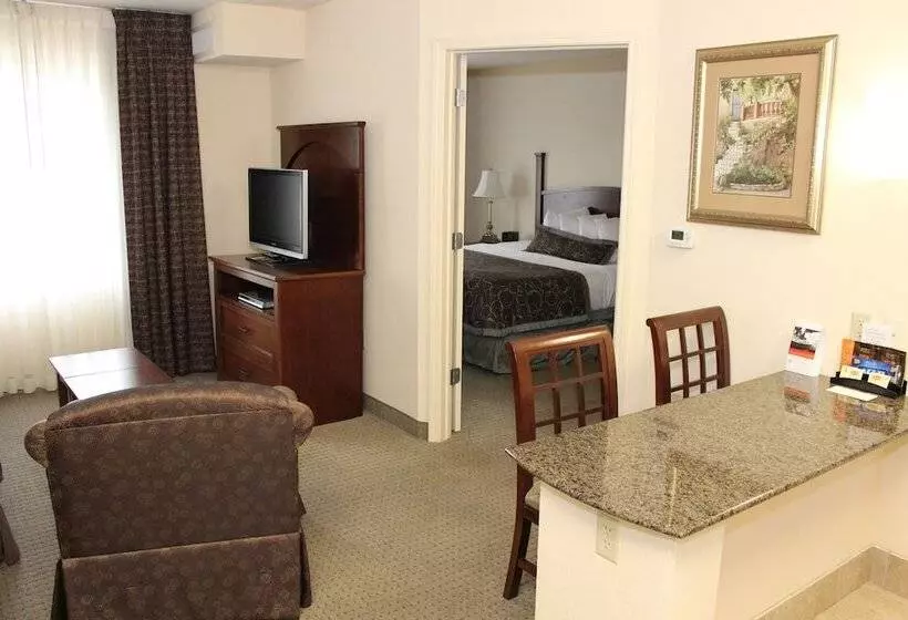 スイート, Staybridge Suites Milwaukee Airport South, An Ihg