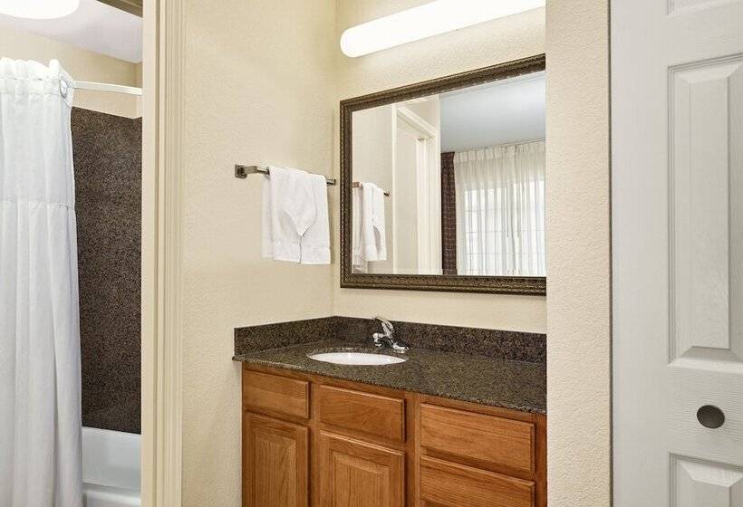 سوئیت 2 خوابه, Staybridge Suites Milwaukee Airport South, An Ihg