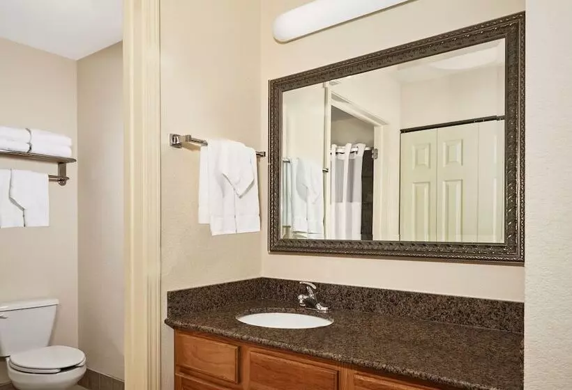 スタンダードスタジオ, Staybridge Suites Milwaukee Airport South, An Ihg