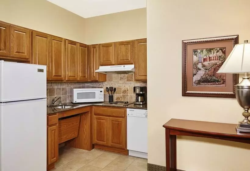 身障者適用スタンダードルーム, Staybridge Suites Milwaukee Airport South, An Ihg