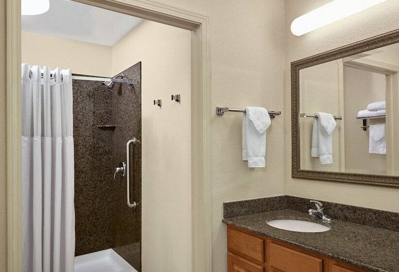 اتاق استاندارد برای معلولان, Staybridge Suites Milwaukee Airport South, An Ihg