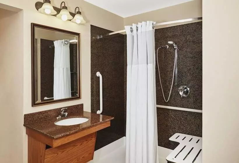 身障者適用スタンダードルーム, Staybridge Suites Milwaukee Airport South, An Ihg