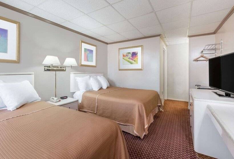 Номер Стандарт 2 Двуспальные Кровати, Travelodge By Wyndham Hershey