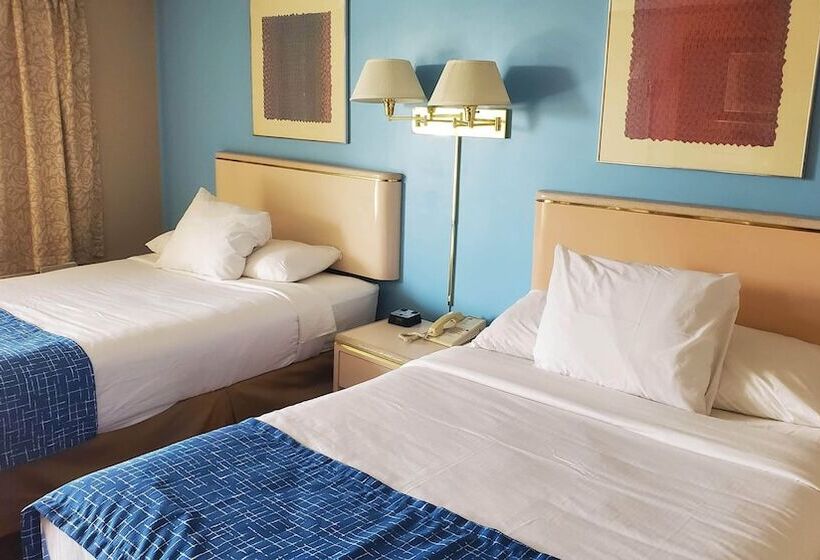 Номер Стандарт 2 Двуспальные Кровати, Travelodge By Wyndham Hershey