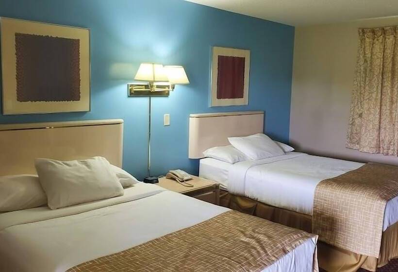 带2个双人床的标准工作室, Travelodge By Wyndham Hershey