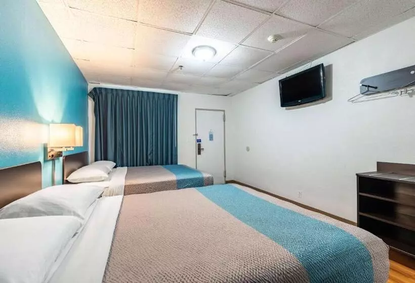 スタンダード４人部屋, Motel 6 elmsford, Ny  White Plains
