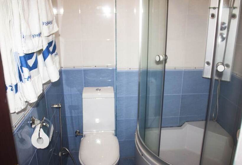 اتاق استاندارد, Nork Residence