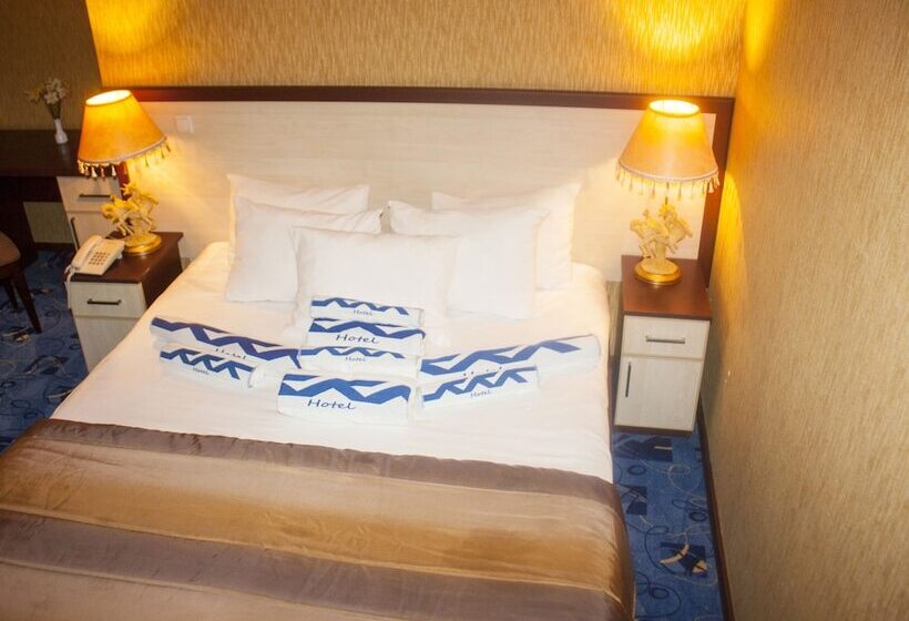 اتاق لوکس, Nork Residence