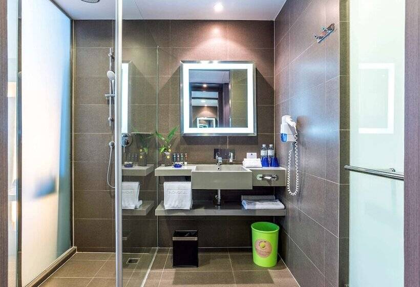 اتاق سوپریور, Four Points by Sheraton Bangkok Ploenchit