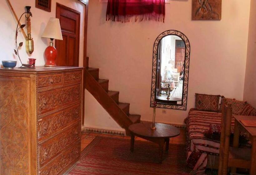 标准间, Riad Al Bartal