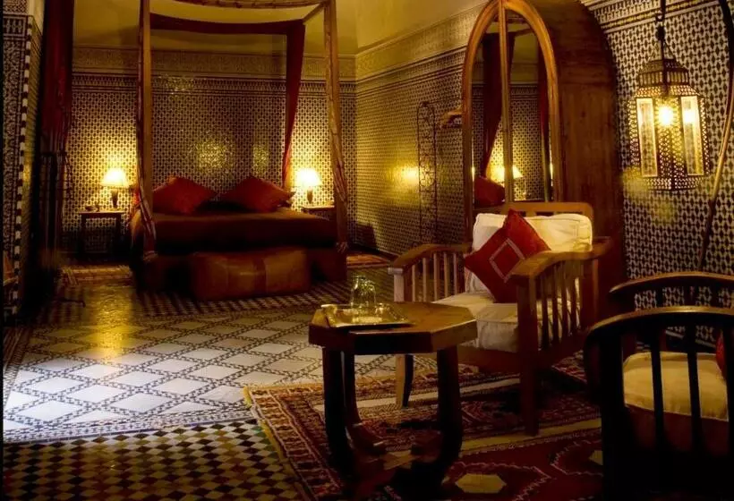 اتاق لوکس, Riad Al Bartal