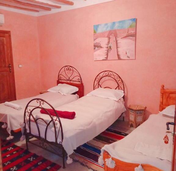 Standard Triple Room, Riad Essaoussan