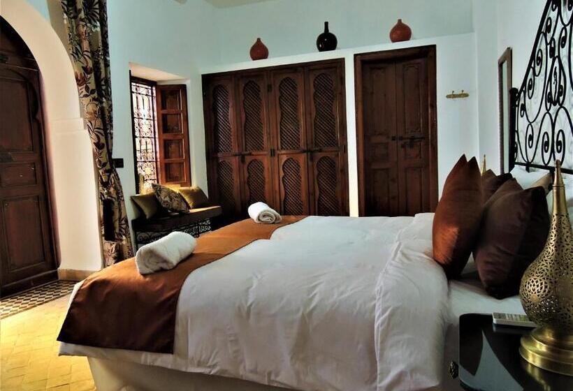 اتاق لوکس, Riad Tizgui