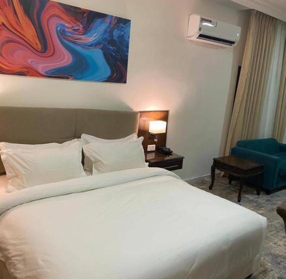 Deluxe Suite King Bed, Jordan View