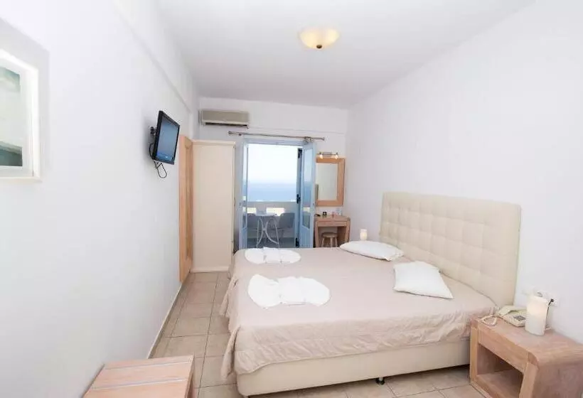 スタンダードスタジオ, Erato Apartments