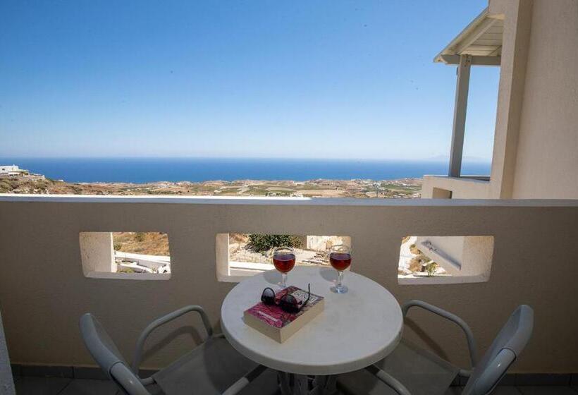 스탠다드 스튜디오, Erato Apartments