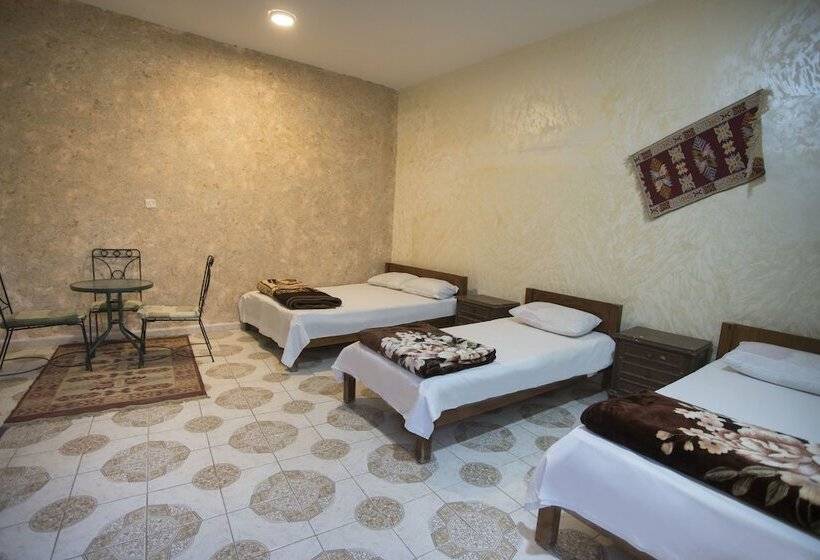 اتاق استاندارد سه نفره, Bedouin Moon Village