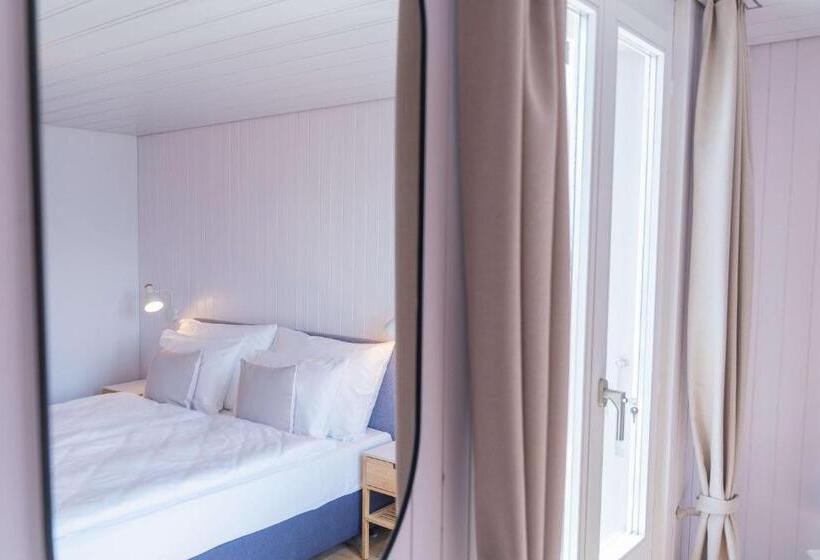 家庭间, La Belle Vue Boutique Hotel & Café