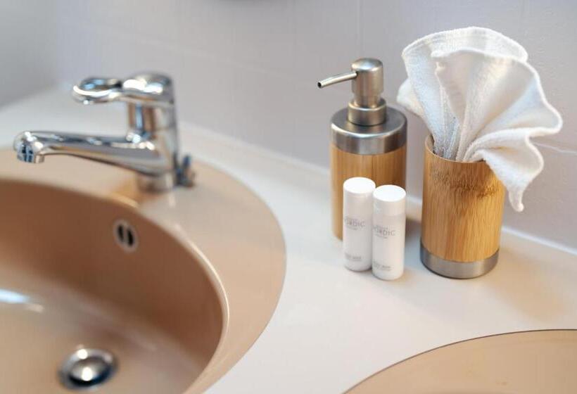 带1个卧室的带海景的公寓, La Belle Vue Boutique Hotel & Café