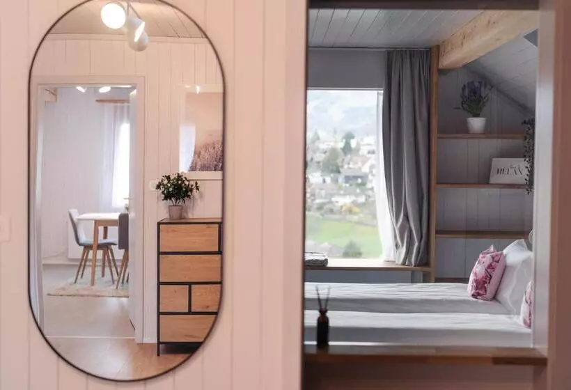 海の見える１ベッドルームアパートメント, La Belle Vue Boutique Hotel & Café