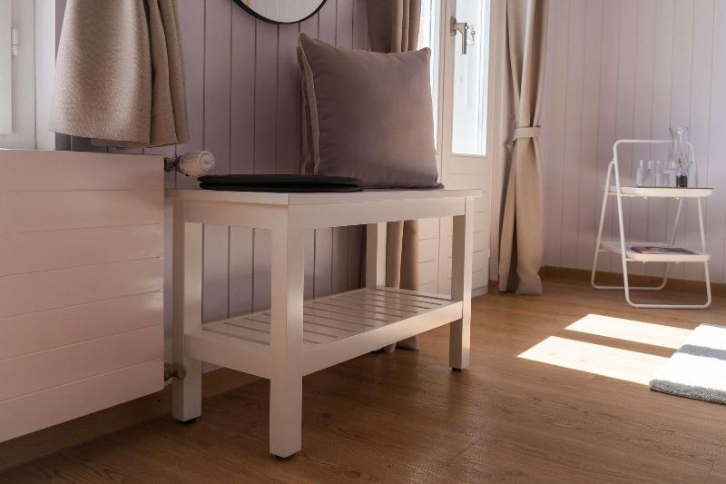 家庭间, La Belle Vue Boutique Hotel & Café