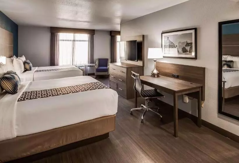 ２ダブルベッドのスタンダードルーム, Best Western  Plus Champaign/urbana Inn