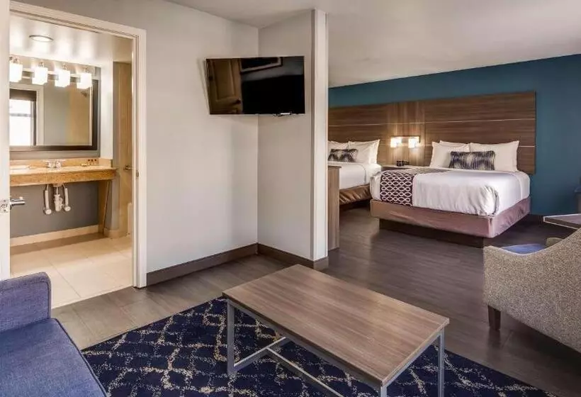 ２ダブルベッドのスタンダードルーム, Best Western  Plus Champaign/urbana Inn