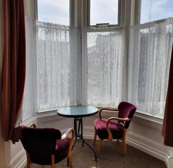 Номер Стандарт, Dora