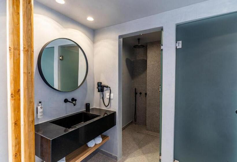 小型套房带泳池景, Hippocampus