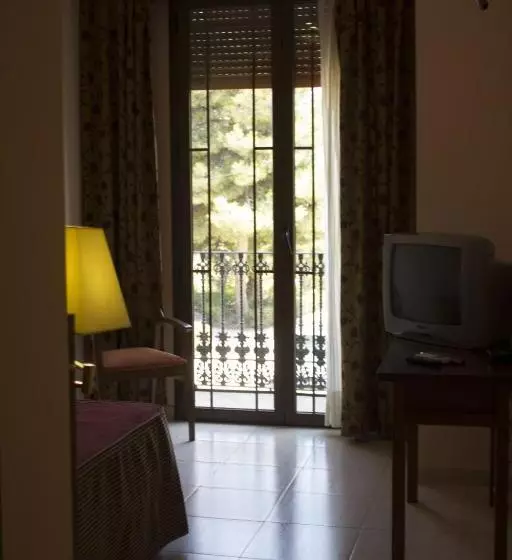 اتاق استاندارد یک نفره, La Parrilla