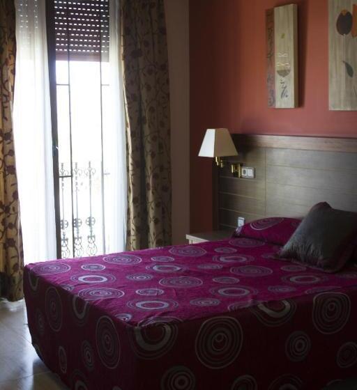 스탠다드 트리플 룸, La Parrilla