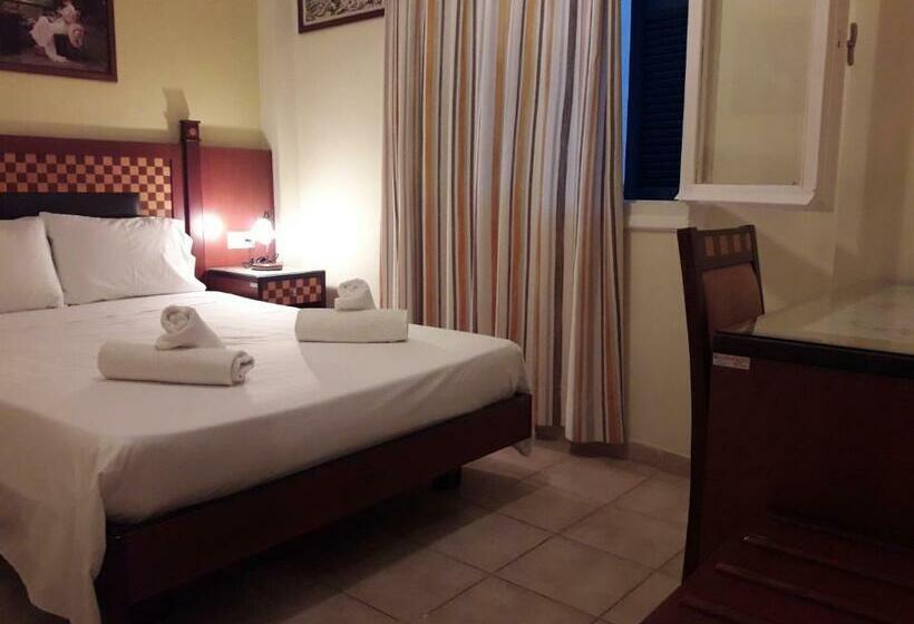 スタンダードシングルルーム, Parthenon