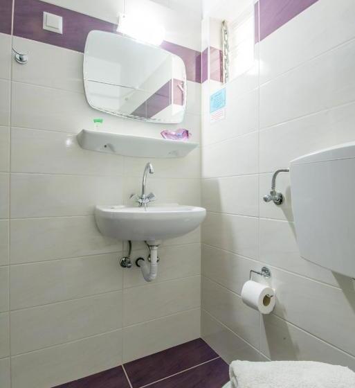 غرفة قياسية فردية, Victoria