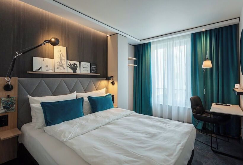 Стандартный Номер Кровать Кинг, Motel One Saarbrücken