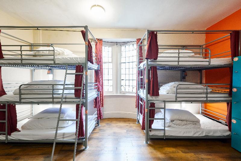 Bed in Shared Room with Shared Bathroom, St Christopher S Hammersmith