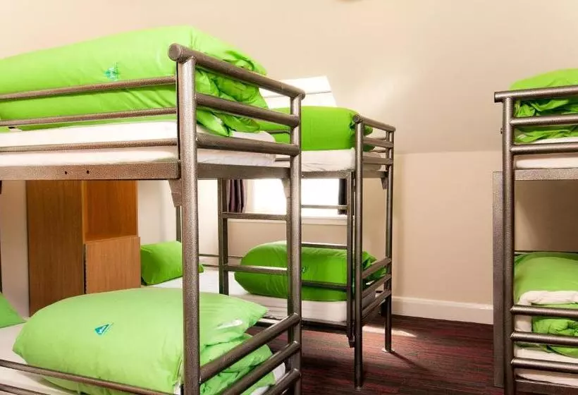 ルームシェアのワンベッド, Yha York