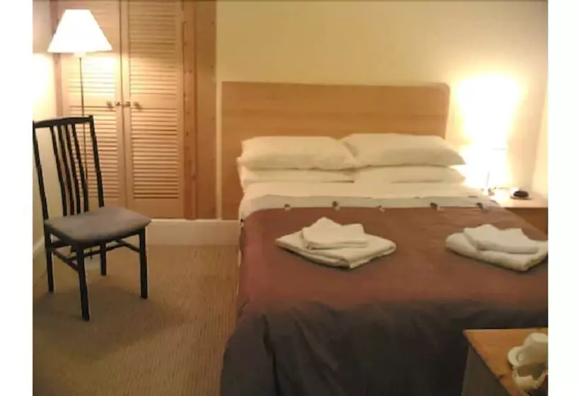Standard Kolmen Hengen Huone, Amazon Guest House