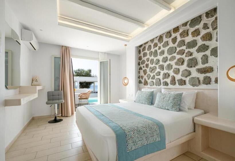 オーシャンビューのプレミアムルーム。, Liana Beach Hotel & Spa