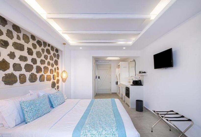 オーシャンビューのプレミアムルーム。, Liana Beach Hotel & Spa