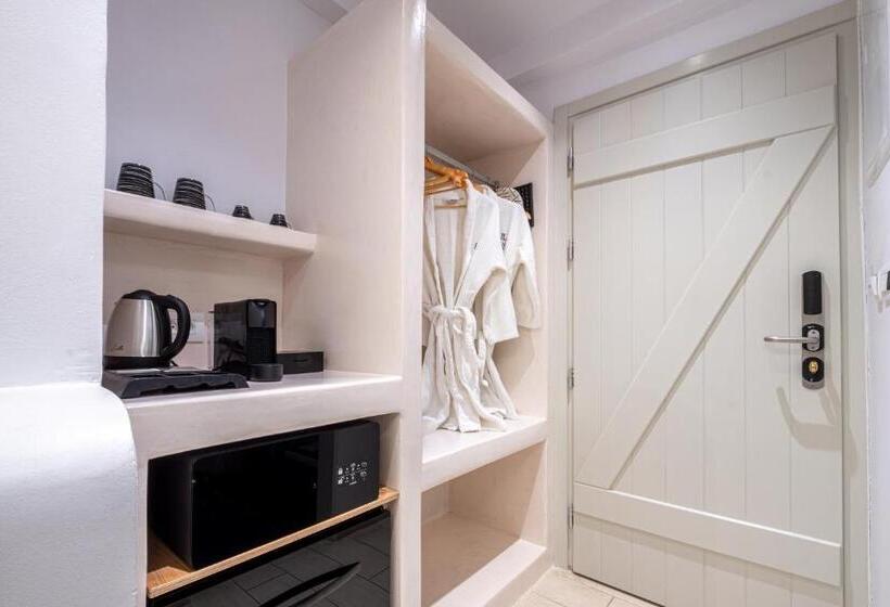 オーシャンビューのプレミアムルーム。, Liana Beach Hotel & Spa