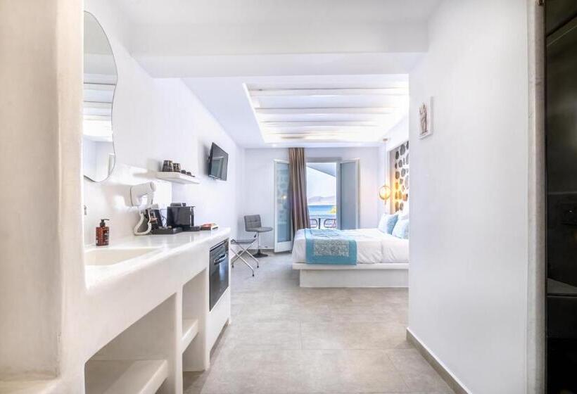 オーシャンビューのプレミアムルーム。, Liana Beach Hotel & Spa