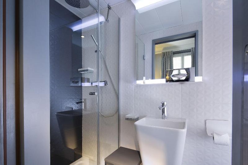 スタンダードトリプルルーム, Palym