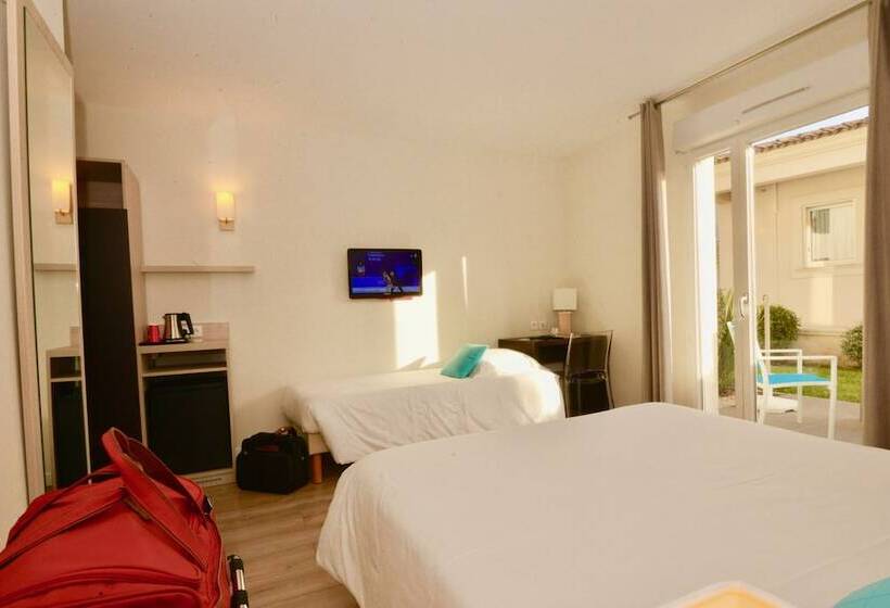 غرفة قياسية ثلاثية, Hôtel Villa Sophia   Adults Only July And August