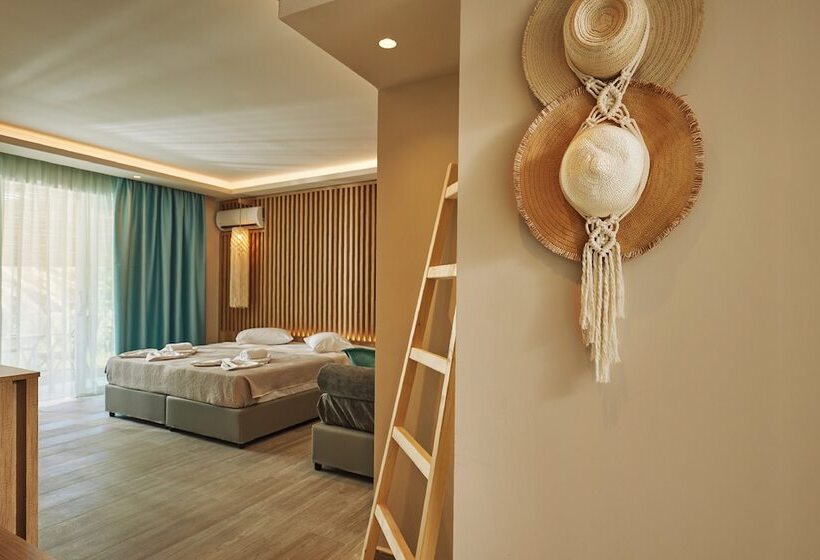 سوییت جونیور با چشم‌انداز استخر, Iniohos Zante Hotel & Suites