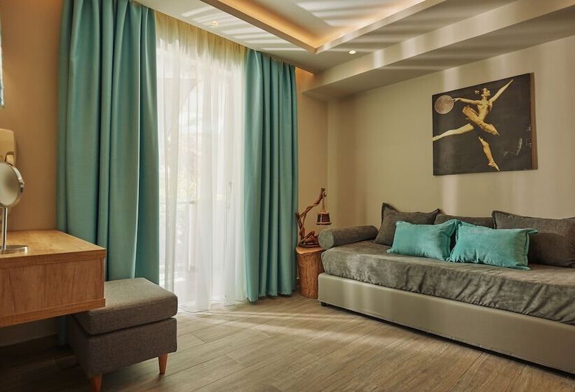 سوییت لوکس, Iniohos Zante Hotel & Suites